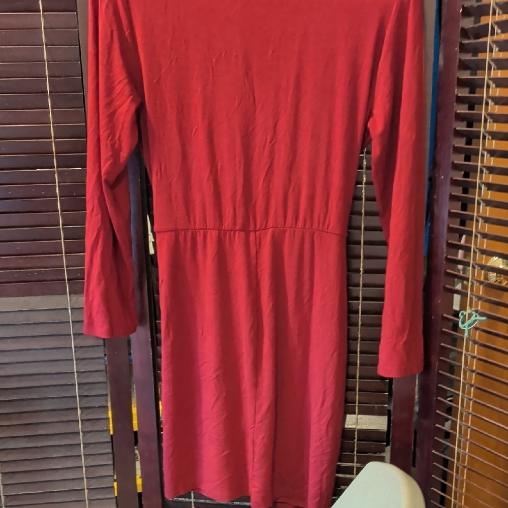 Elegant Long Sleeve Red Dress - Picture 4 of 4